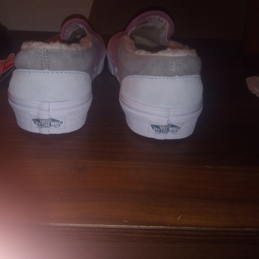 Vans Pink & Gray Sherpa slip-ons water repellent - Picture 4 of 4